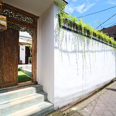 Ken Ken Guest House Seminyak Kültér fotó